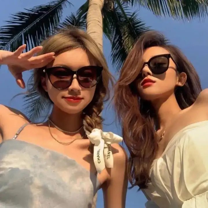 马路对面的房子